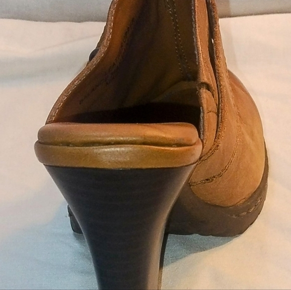Boc Brown Concepts Brown Leather Buckle Accent High Heel Boot Shape Mules Size 6 - Picture 10 of 15